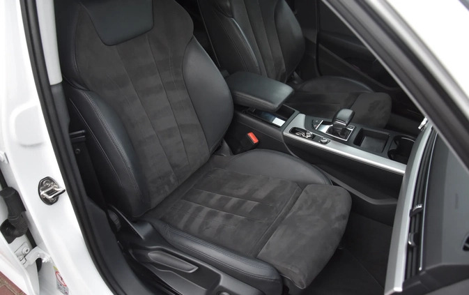 Audi A4 cena 109900 przebieg: 180000, rok produkcji 2019 z Kielce małe 742